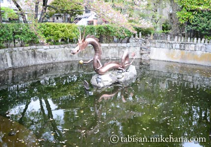 壬生塚前の池･･･